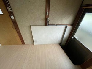 宇高町1丁目3-10貸家の物件内観写真